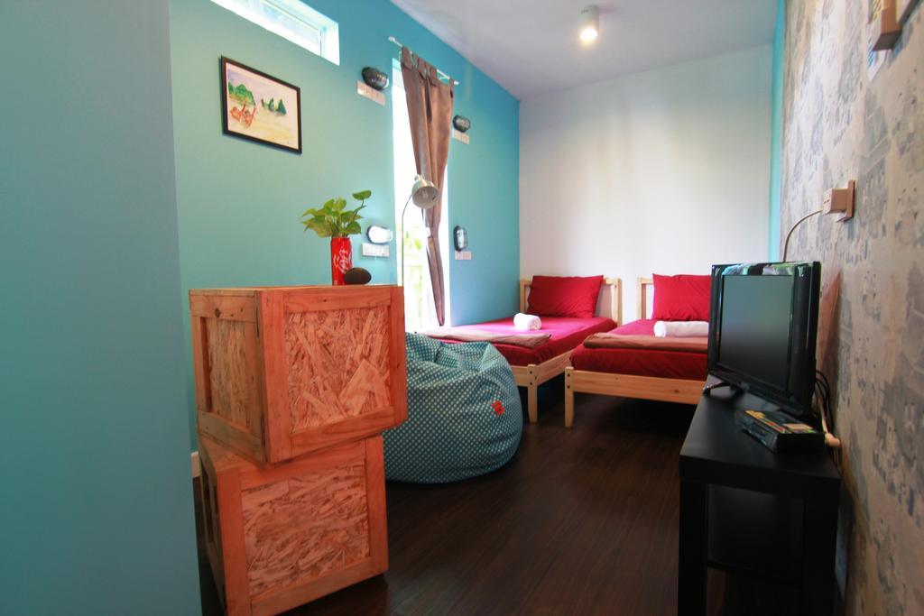 Wh Hostel Бангкок Экстерьер фото