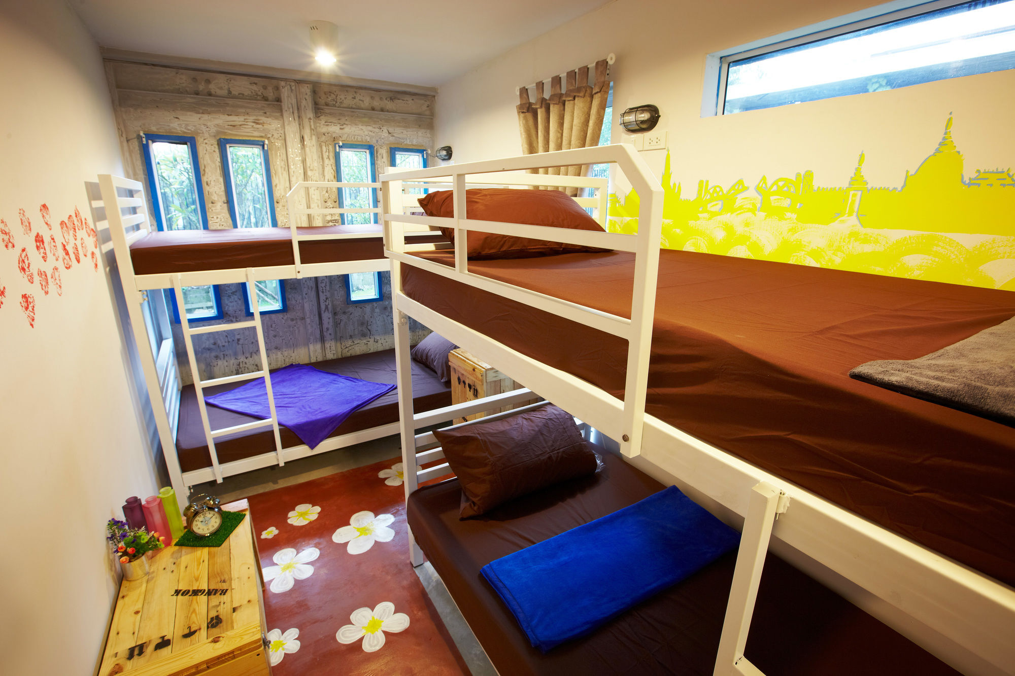 Wh Hostel Бангкок Экстерьер фото