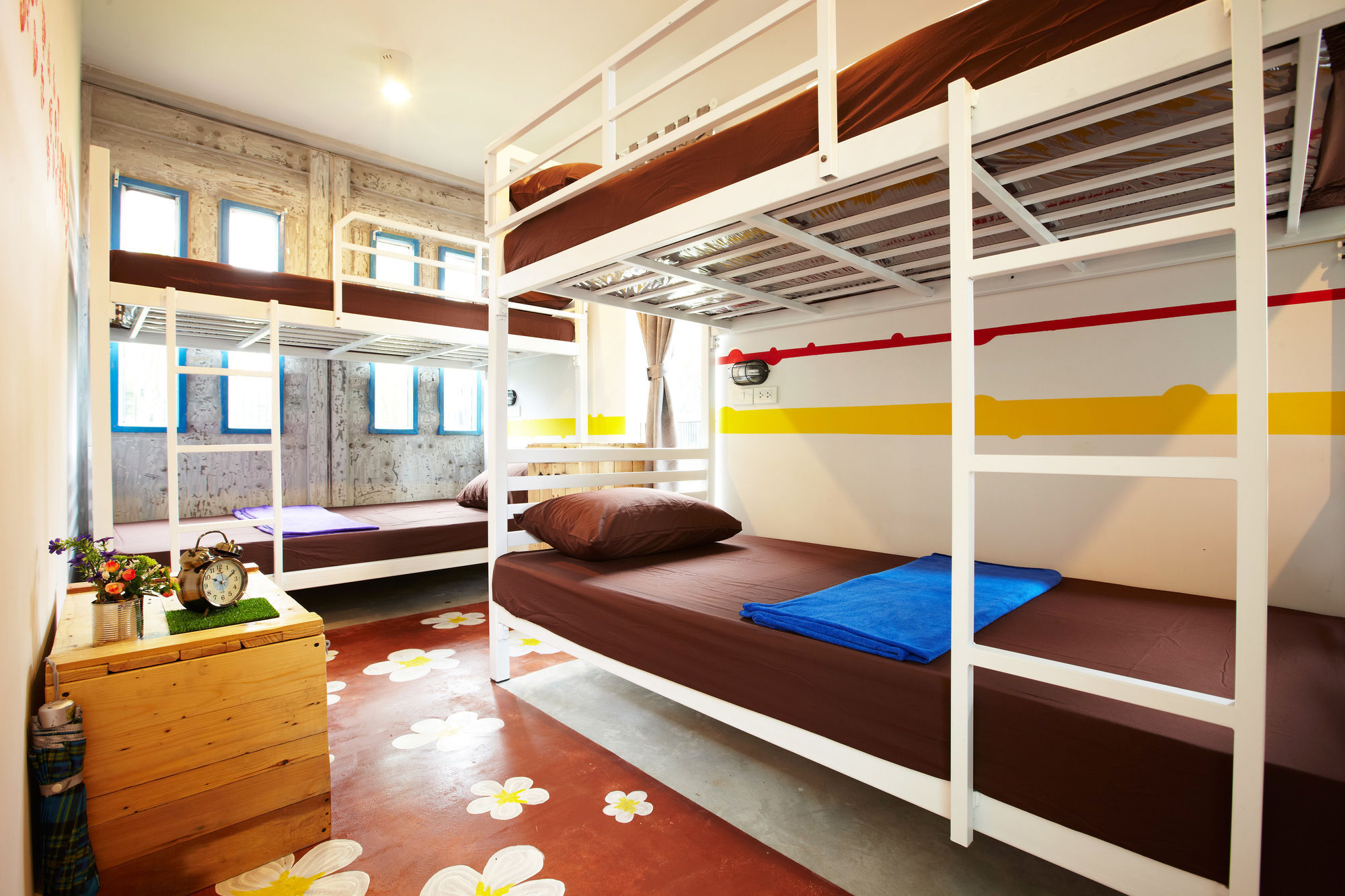 Wh Hostel Бангкок Экстерьер фото